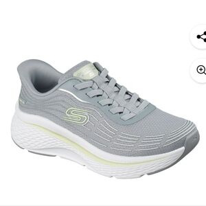 (6)Skechers women's swift fit sneaker